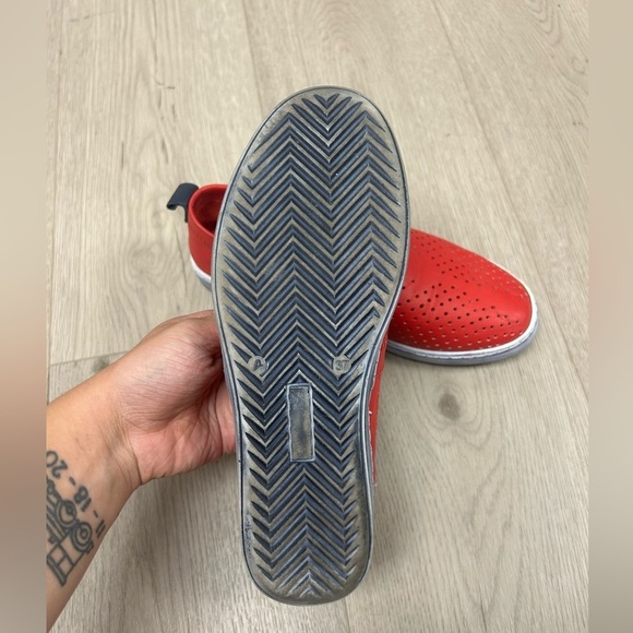 La Pinta Red Slip On Loafers - Picture 3 of 4